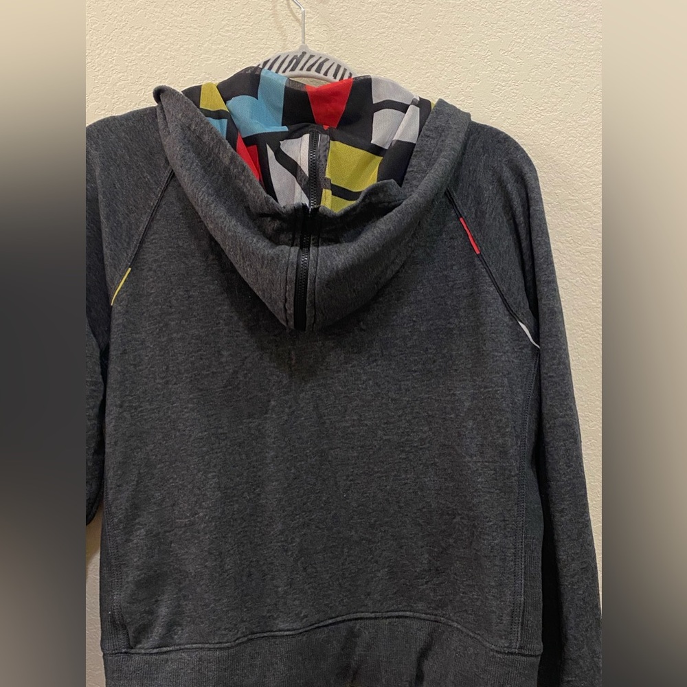 Brooks Run Happy running jacket w hood size XL - Picture 3 of 5